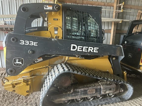 2015 John Deere 333E Equipment Image0