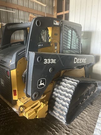 2015 John Deere 333E Equipment Image0