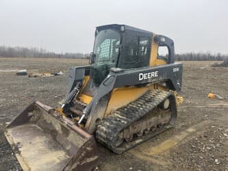 Image of John Deere 333E equipment image 1