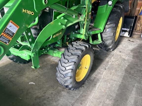 Image of John Deere 4052R Primary image
