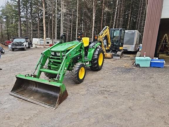 Image of John Deere 4052R equipment image 1