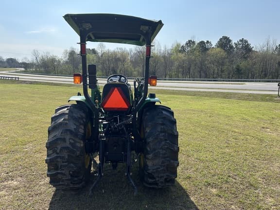 Image of John Deere 4105 equipment image 2