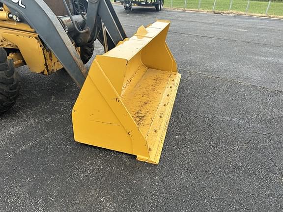 Image of John Deere 410L equipment image 4