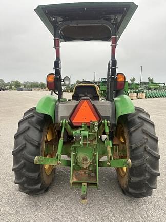 Image of John Deere 5045E equipment image 3