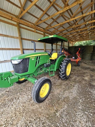 2015 John Deere 5045E Equipment Image0