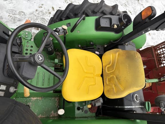 Image of John Deere 5055E equipment image 3