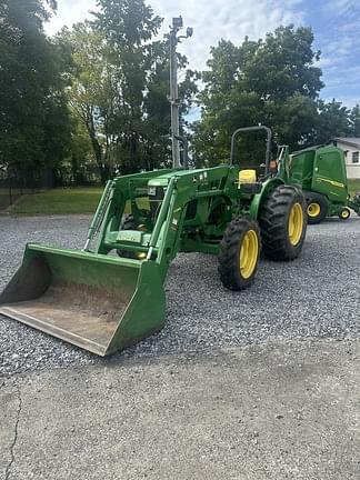 Image of John Deere 5055E equipment image 1