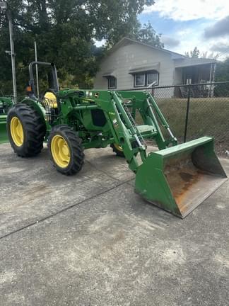 Image of John Deere 5055E equipment image 3