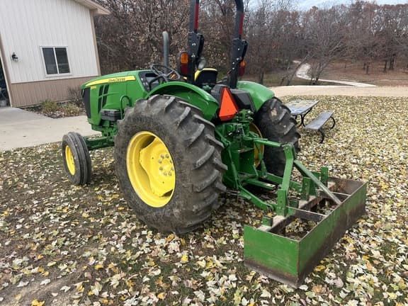 Image of John Deere 5055E equipment image 1