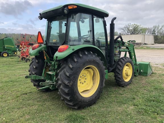 Image of John Deere 5075E equipment image 4