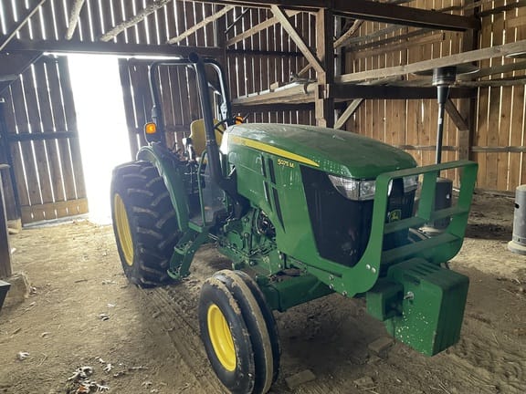 2015 John Deere 5075M Equipment Image0