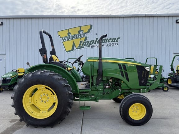 2015 John Deere 5075M Equipment Image0