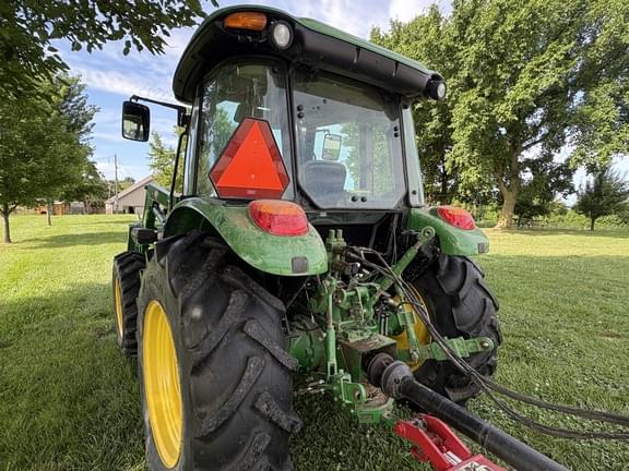 Image of John Deere 5085E equipment image 4