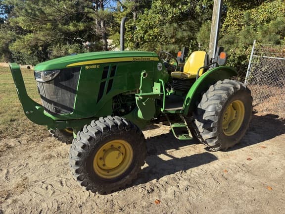 Image of John Deere 5085E equipment image 1