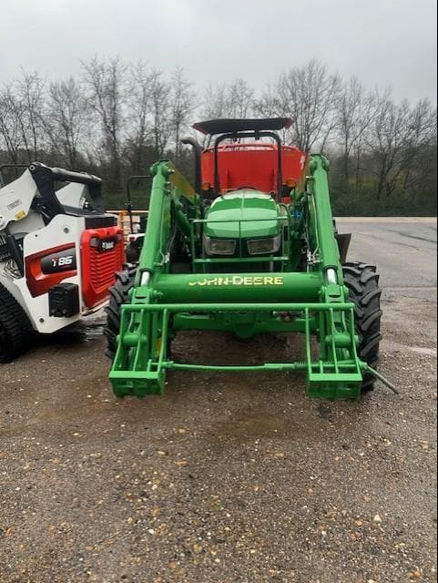 Image of John Deere 5085M equipment image 1