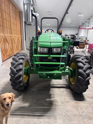 Image of John Deere 5085M equipment image 3