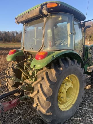 Image of John Deere 5100E equipment image 4