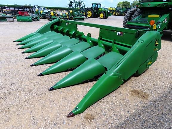 Image of John Deere 608C equipment image 3