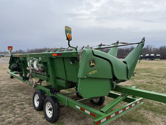 Image of John Deere 608C equipment image 3