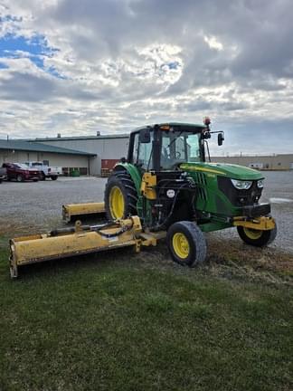 Image of John Deere 6115M equipment image 4