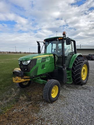 Image of John Deere 6115M equipment image 1