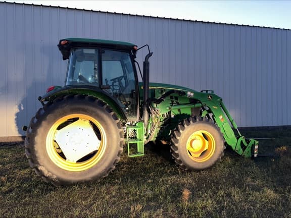 Image of John Deere 6140D equipment image 4