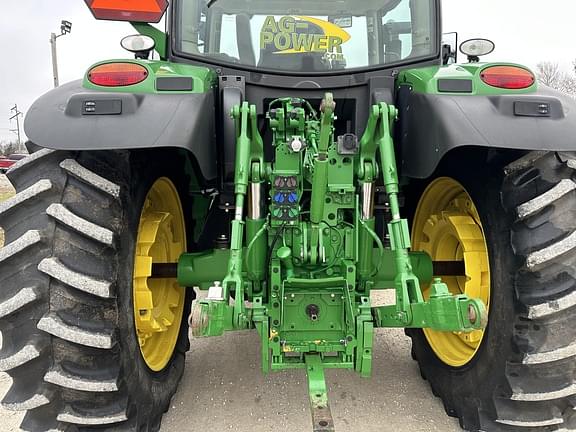 Image of John Deere 6145R equipment image 4