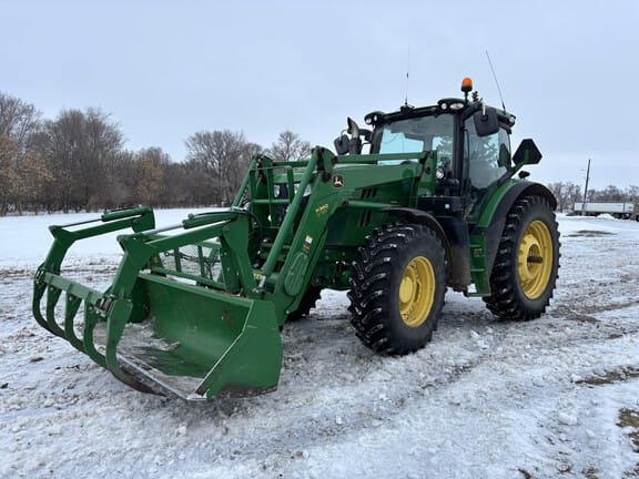 2015 John Deere 6150R Equipment Image0