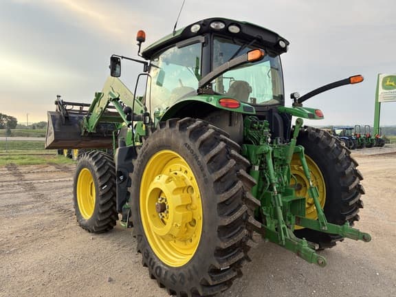 Image of John Deere 6215R equipment image 3