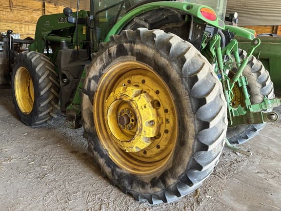 Image of John Deere 6215R equipment image 1