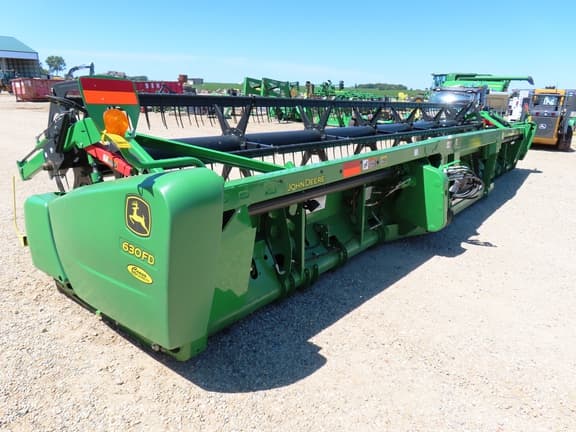 Image of John Deere 630FD equipment image 4