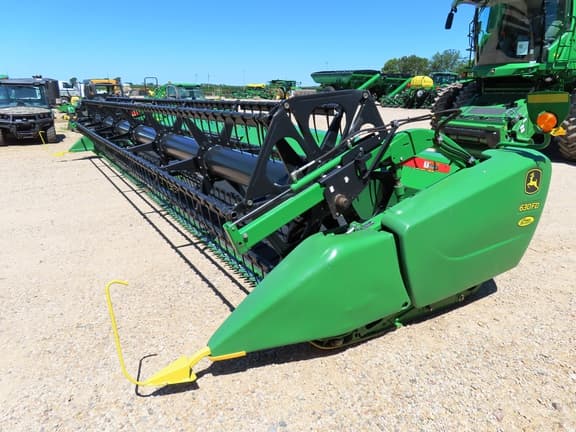 Image of John Deere 630FD equipment image 3