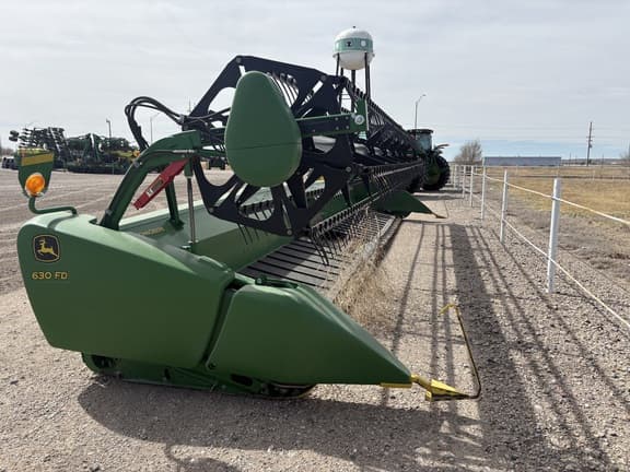 Image of John Deere 630FD equipment image 4