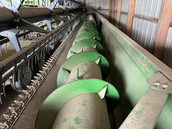 Image of John Deere 635F equipment image 3