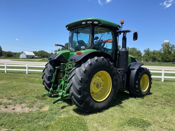 Image of John Deere 7210R equipment image 4