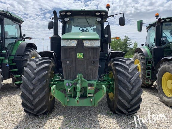 Image of John Deere 7210R equipment image 3