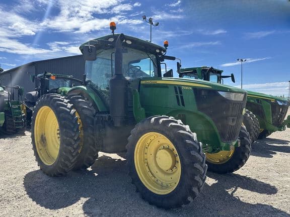 Image of John Deere 7230R equipment image 3