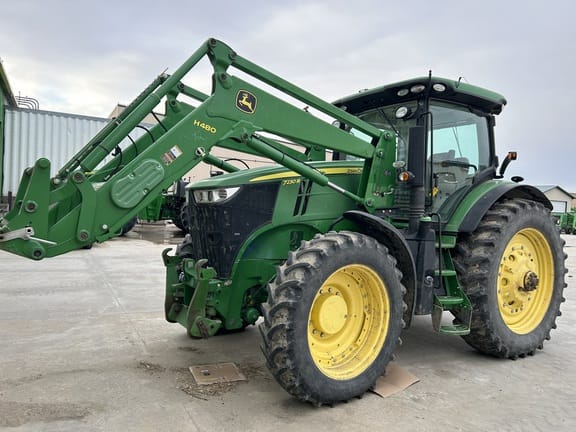 2015 John Deere 7230R Equipment Image0