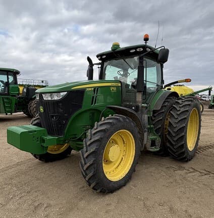 Image of John Deere 7230R equipment image 2