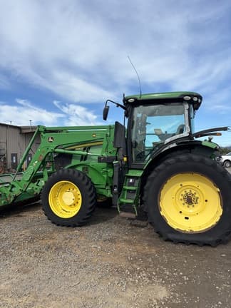 Image of John Deere 7230R equipment image 1