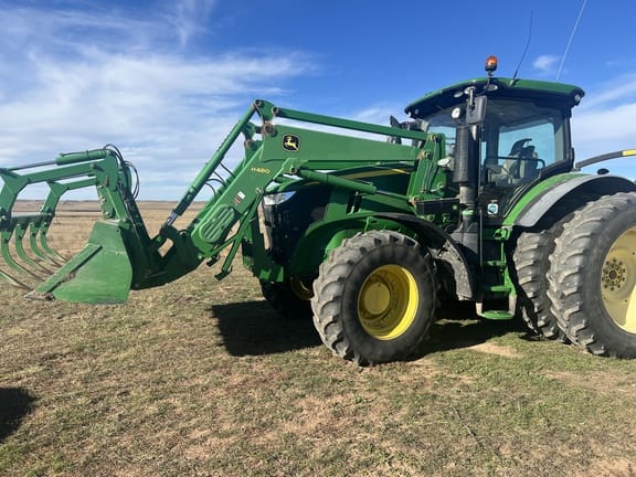 2015 John Deere 7230R Equipment Image0
