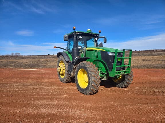 Image of John Deere 7310R equipment image 3