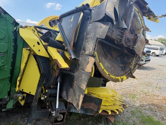 Image of John Deere 778 equipment image 1