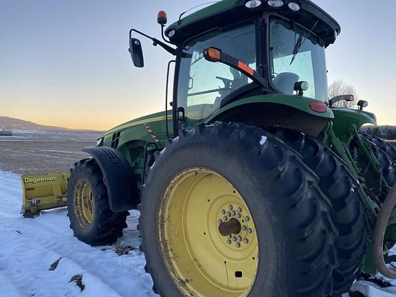Image of John Deere 8245R equipment image 1