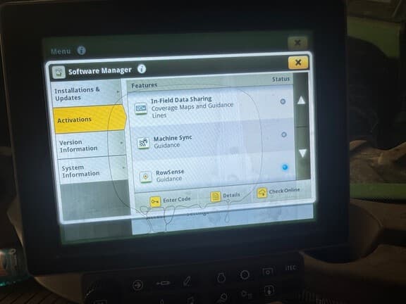 Image of John Deere 8245R equipment image 1