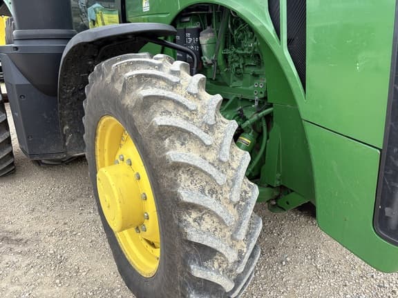Image of John Deere 8245R equipment image 2