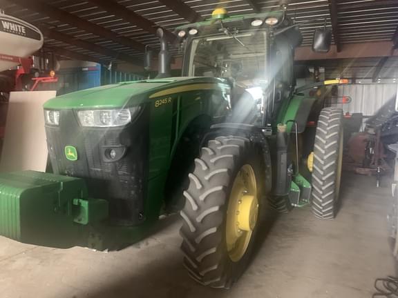 Image of John Deere 8245R equipment image 2