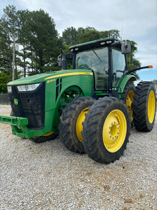 2015 John Deere 8245R Equipment Image0
