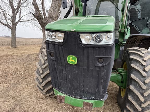 Image of John Deere 8270R equipment image 2