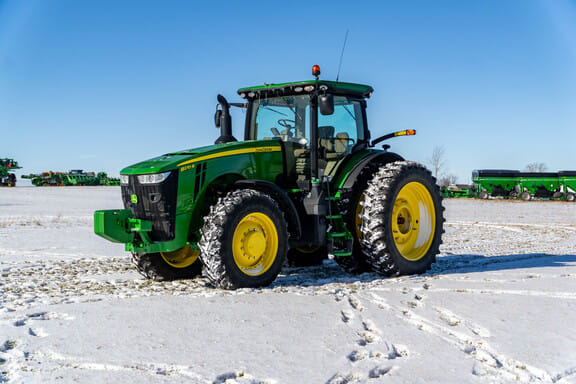 2015 John Deere 8270R Equipment Image0